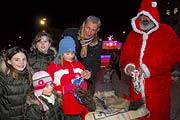 Am 6.12.2007 kam der Nikolaus beim Eiszauber auf Besuch (Foto: Ingrid Grossmann)